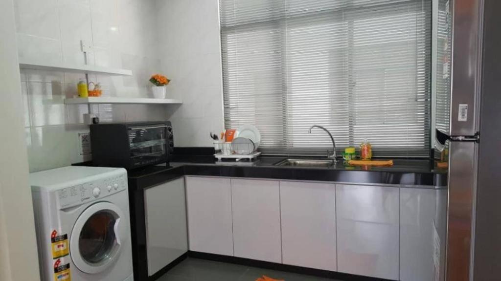 Suria Mahkota Appartement Malacca Buitenkant foto