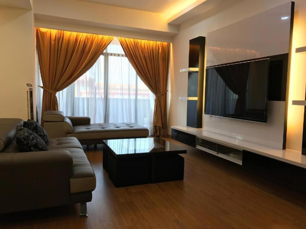 Suria Mahkota Appartement Malacca Buitenkant foto